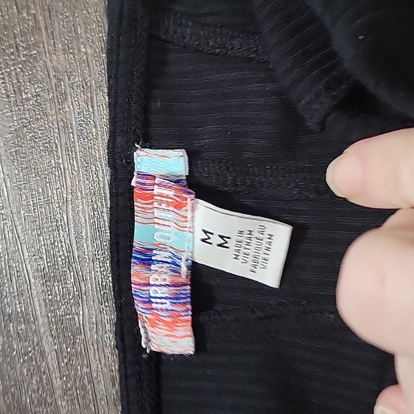 Urban Outfitters Medium Black Textured Blouse - Picture 2 of 4